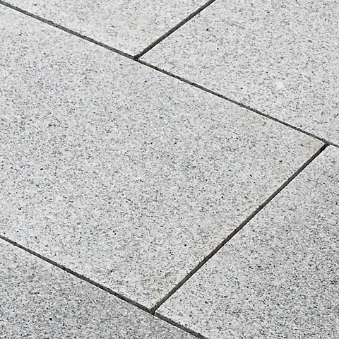 Granit hellgrau Bodenplatten